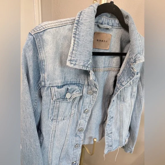 Blank NYC Light Blue Distressed Denim Jacket - Size Large - Picture 2 of 12